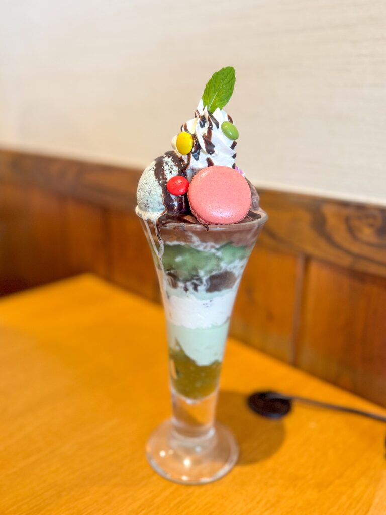 チョコミン党パフェ