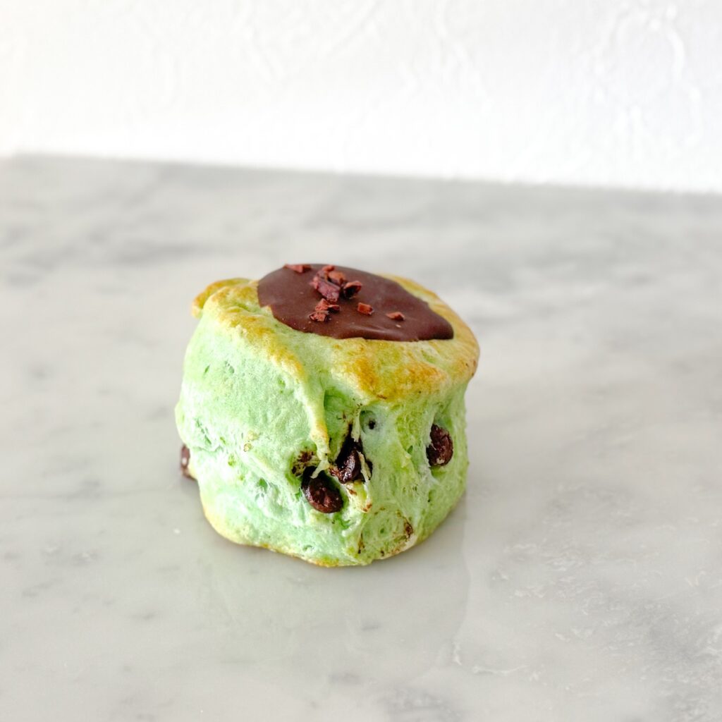 抹茶チョコミントスコーン
