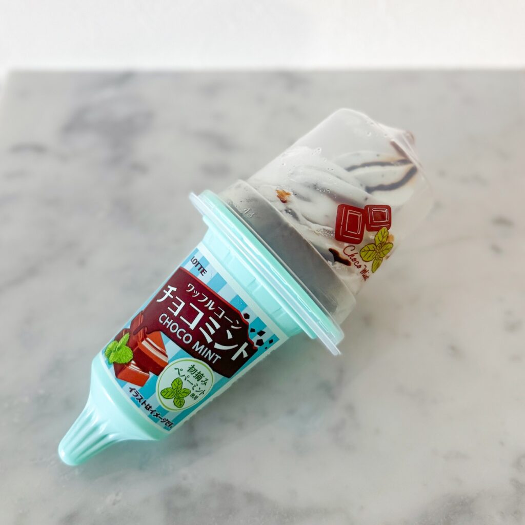 ワッフルコーンチョコミント