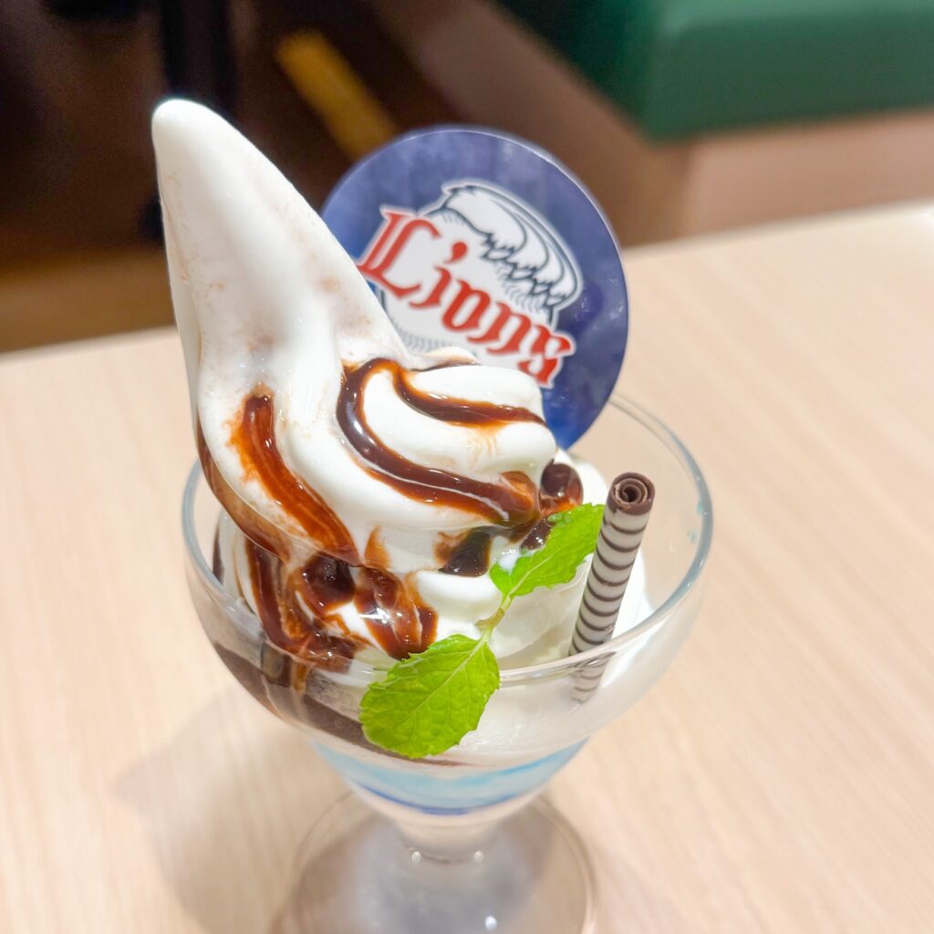 れおほー！チョコミントパフェ